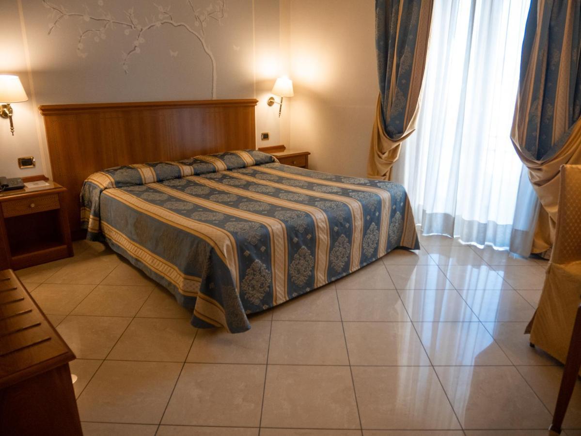 Dipendenza Hotel Londra Alessandria Ngoại thất bức ảnh