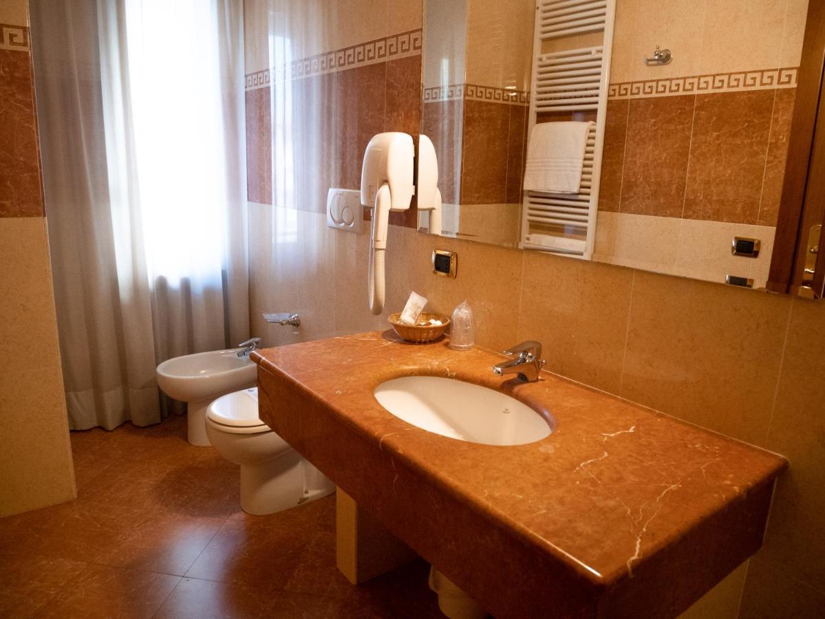 Dipendenza Hotel Londra Alessandria Ngoại thất bức ảnh