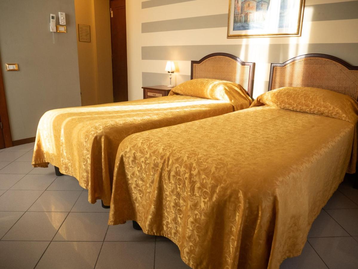 Dipendenza Hotel Londra Alessandria Ngoại thất bức ảnh